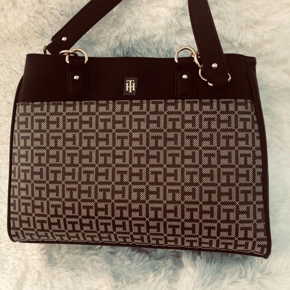 TOMMY HILFIGER. TH Monogram Brown Shopper. - Picture 12 of 12